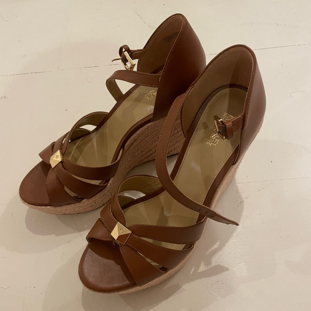 MICHAEL MICHAEL KORS ESPADRILLE WEDGES SIZE 8.5